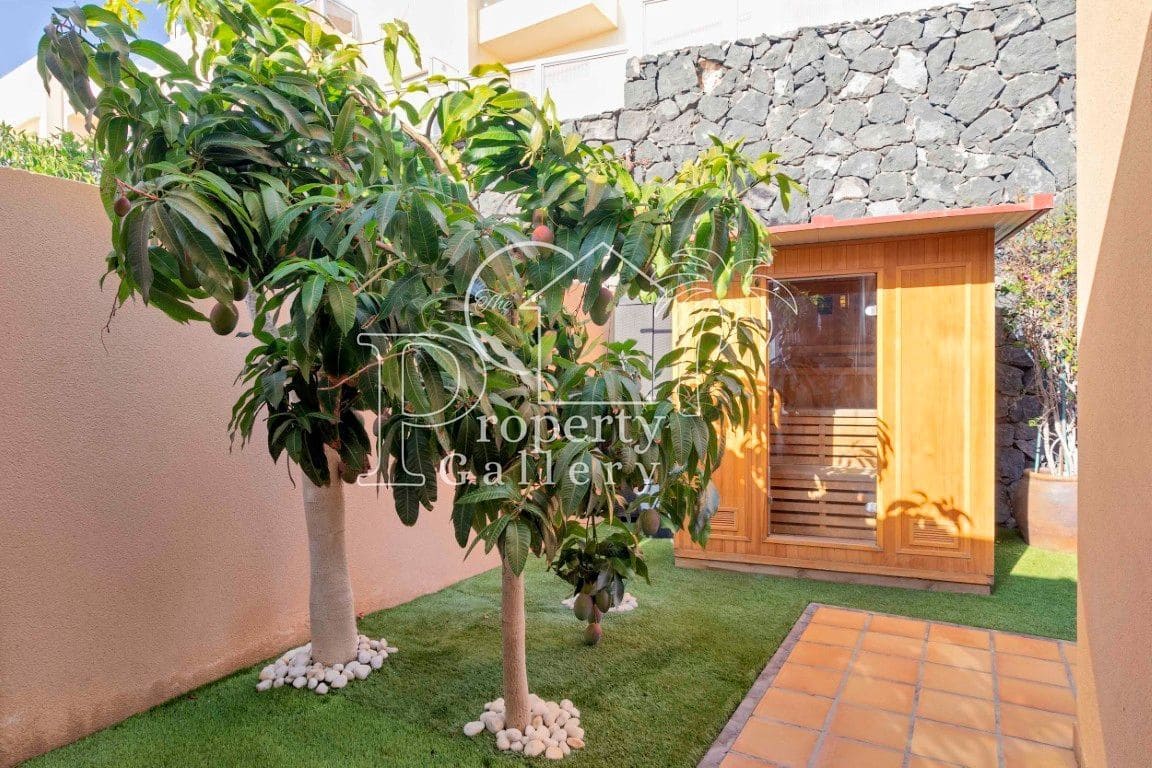 4 soveværelse Villa til salg i Puerto Santiago med swimmingpool garage - € 1.150.000 (Ref: 9113785)