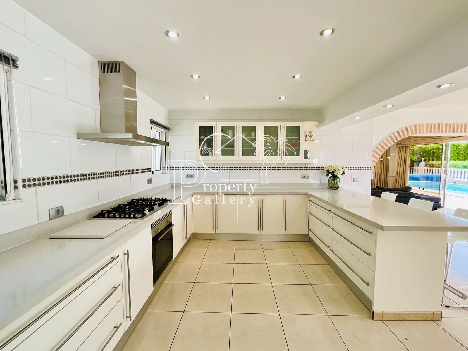 6 soveværelse Villa til salg i Costa Adeje med swimmingpool garage - € 3.800.000 (Ref: 9129450)