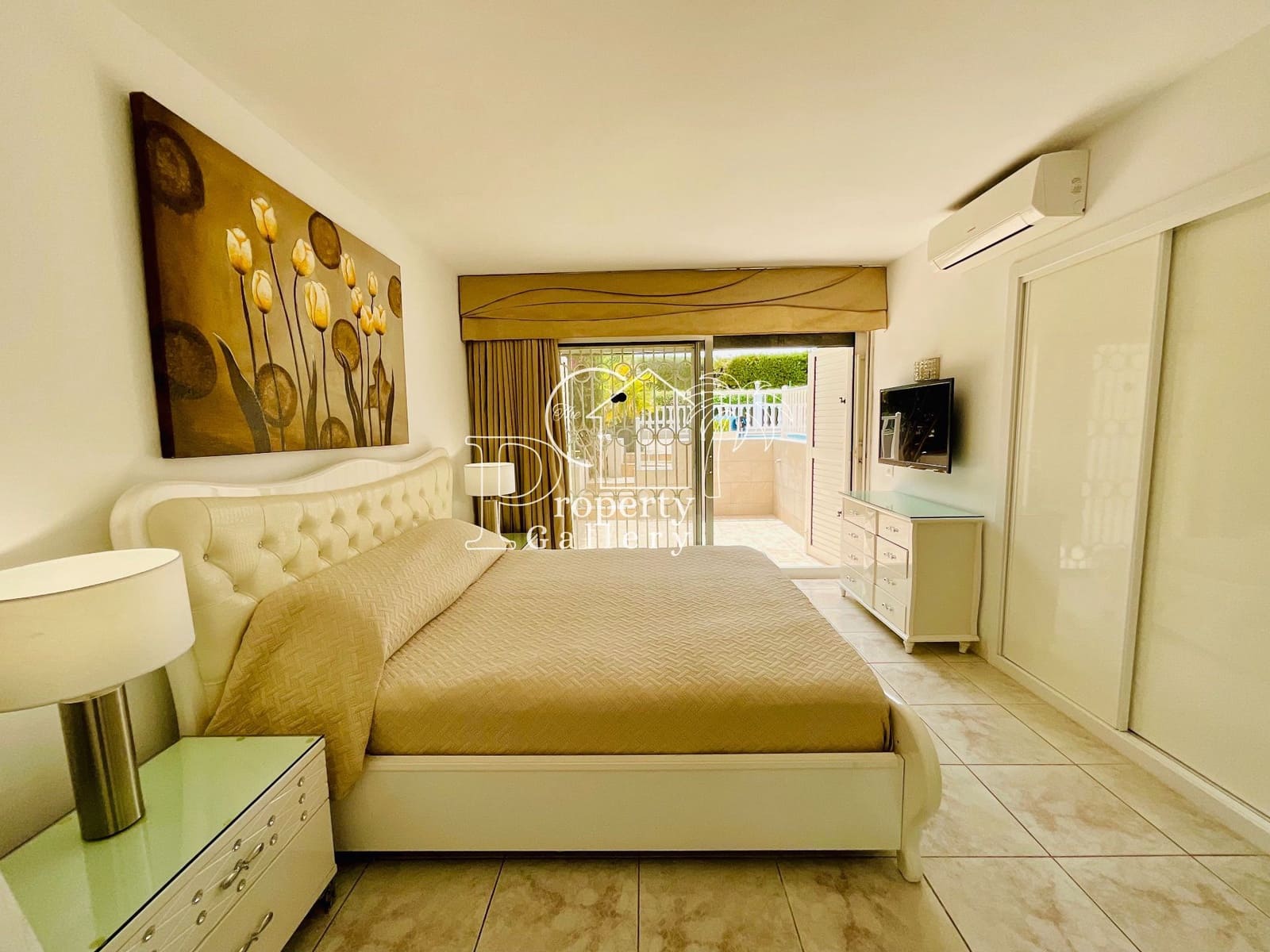 6 soveværelse Villa til salg i Costa Adeje med swimmingpool garage - € 3.800.000 (Ref: 9129450)