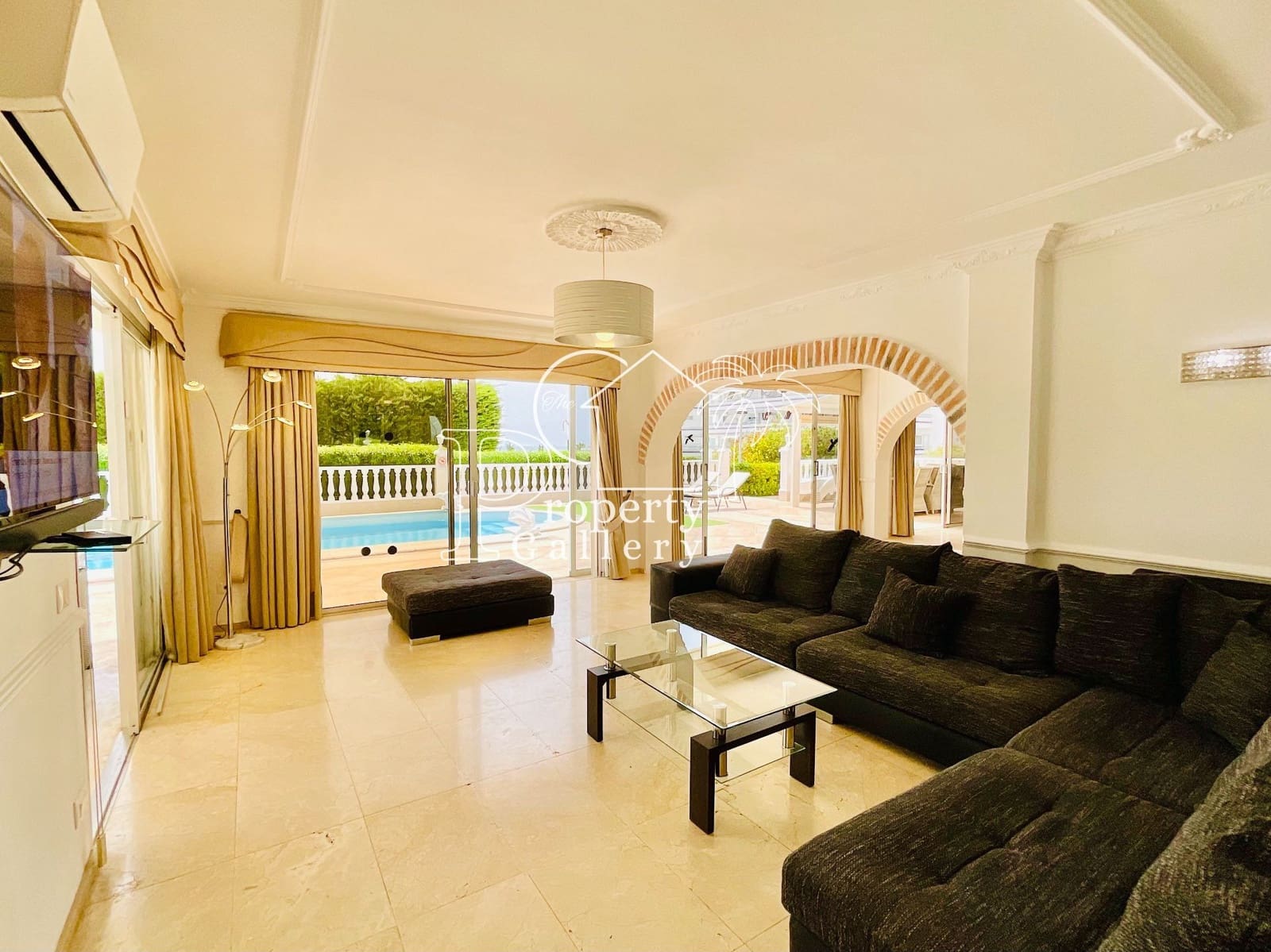 6 soveværelse Villa til salg i Costa Adeje med swimmingpool garage - € 3.800.000 (Ref: 9129450)