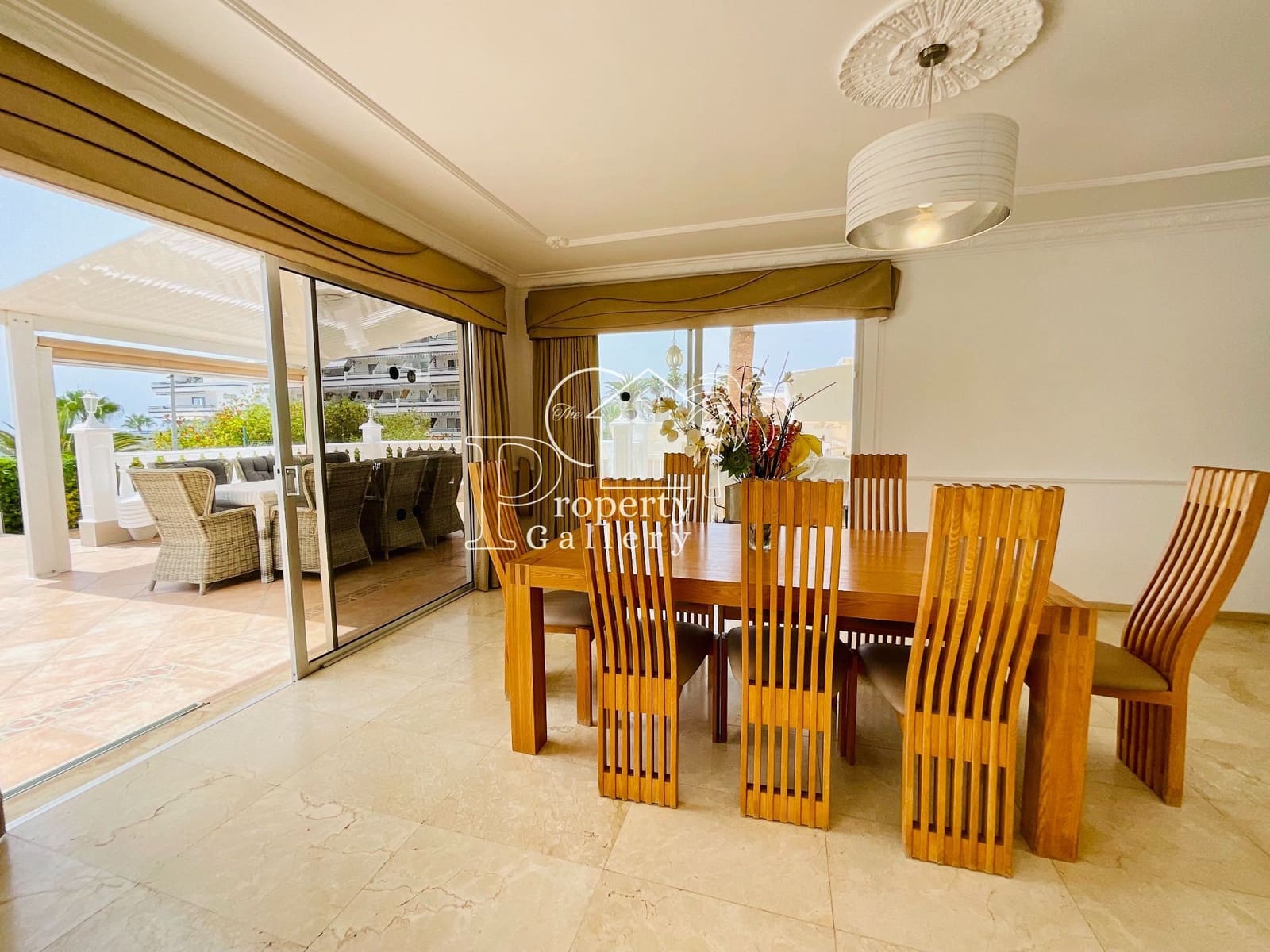 6 soveværelse Villa til salg i Costa Adeje med swimmingpool garage - € 3.800.000 (Ref: 9129450)