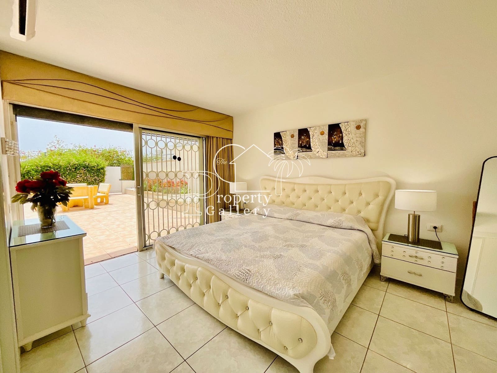 6 soveværelse Villa til salg i Costa Adeje med swimmingpool garage - € 3.800.000 (Ref: 9129450)