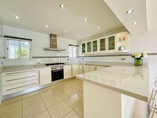 6 slaapkamer Villa te koop in Playa de las Américas, Adeje met zwembad garage - € 3.800.000 (Ref: 9129450)