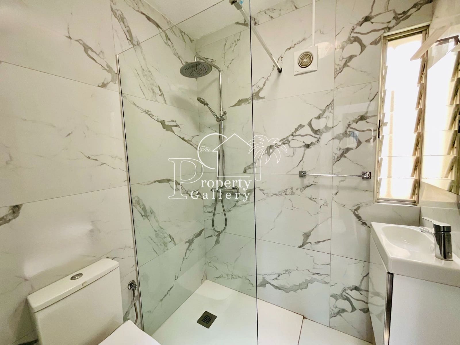 6 soveværelse Villa til salg i Costa Adeje med swimmingpool garage - € 3.800.000 (Ref: 9129450)