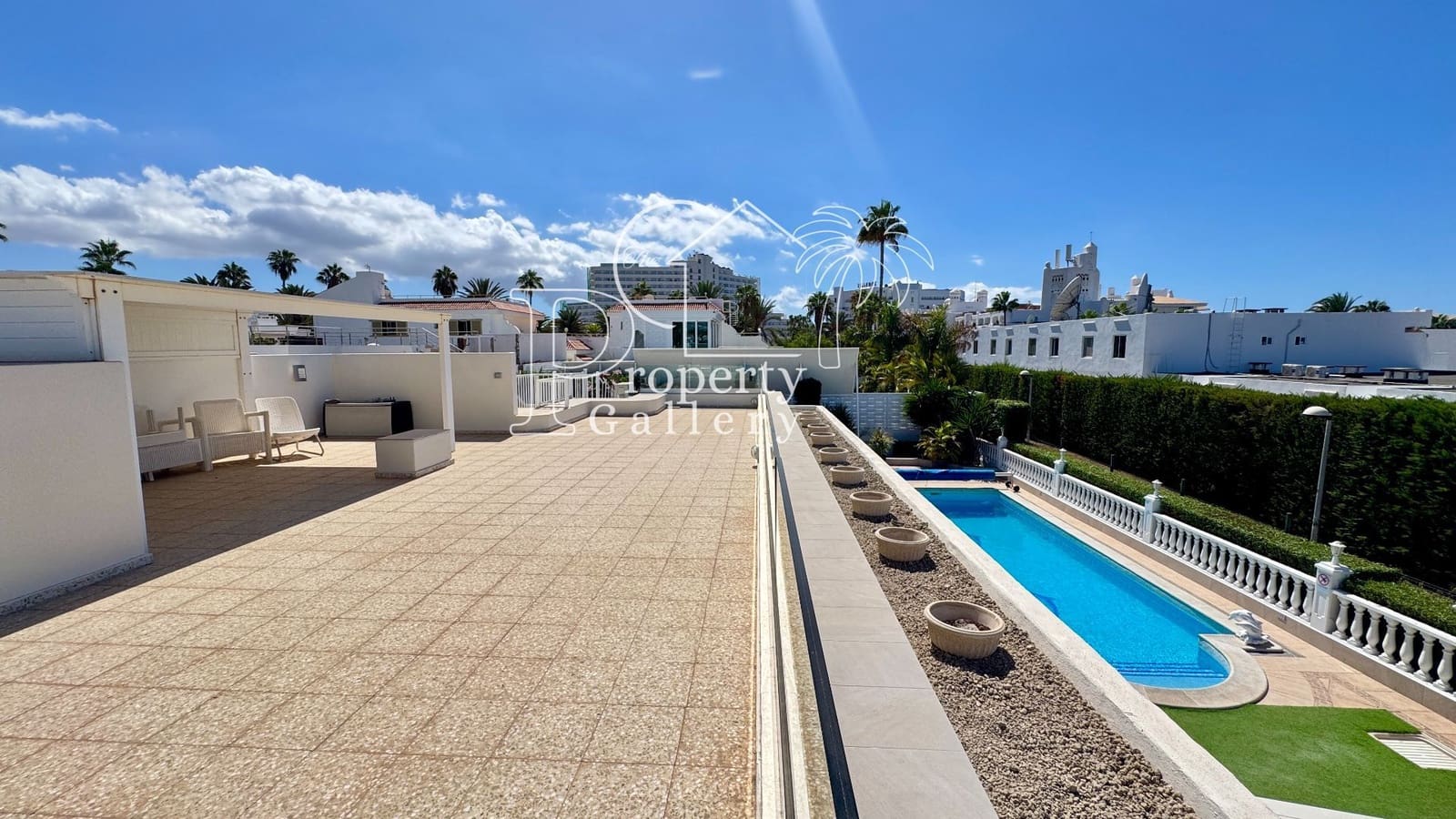 6 soveværelse Villa til salg i Costa Adeje med swimmingpool garage - € 3.800.000 (Ref: 9129450)