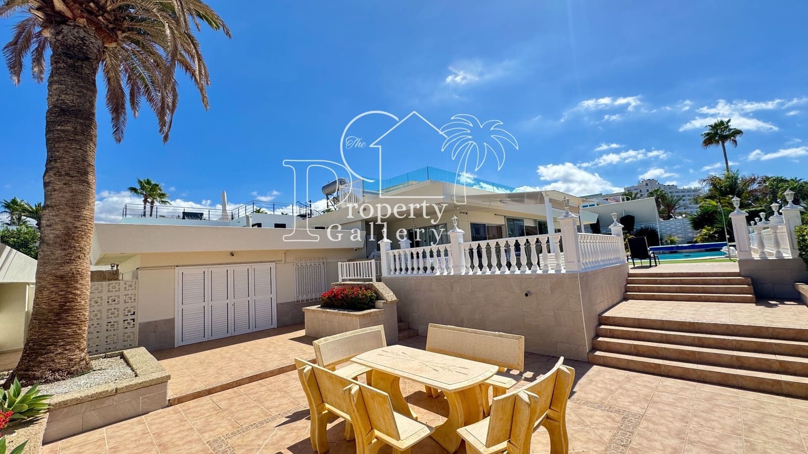 6 soveværelse Villa til salg i Costa Adeje med swimmingpool garage - € 3.800.000 (Ref: 9129450)