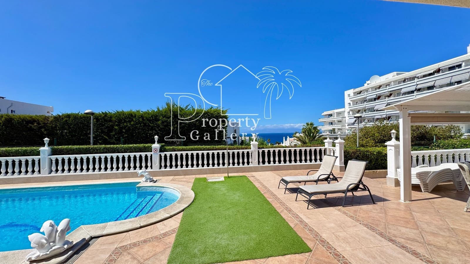 6 soveværelse Villa til salg i Costa Adeje med swimmingpool garage - € 3.800.000 (Ref: 9129450)