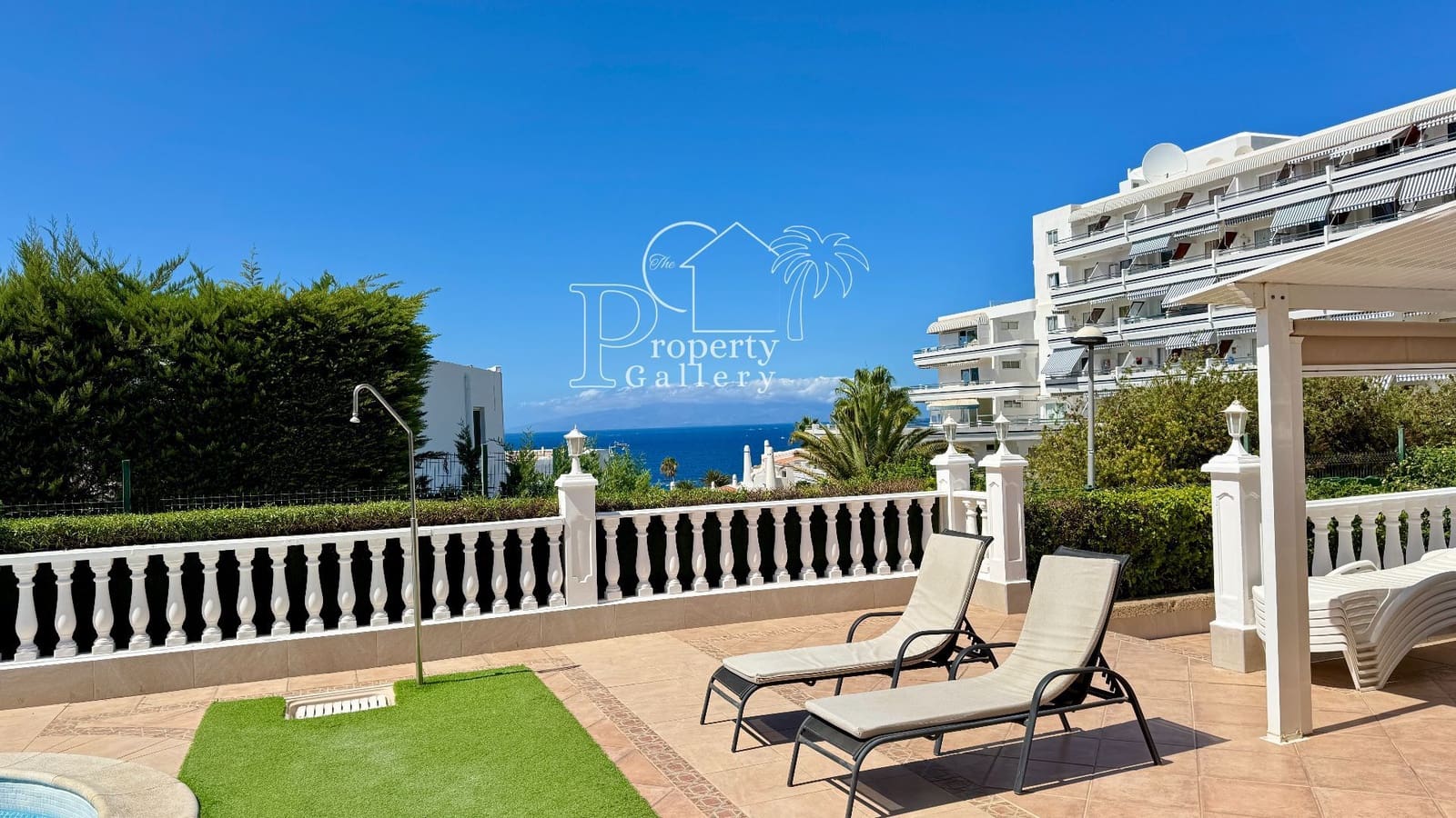 6 soveværelse Villa til salg i Costa Adeje med swimmingpool garage - € 3.800.000 (Ref: 9129450)
