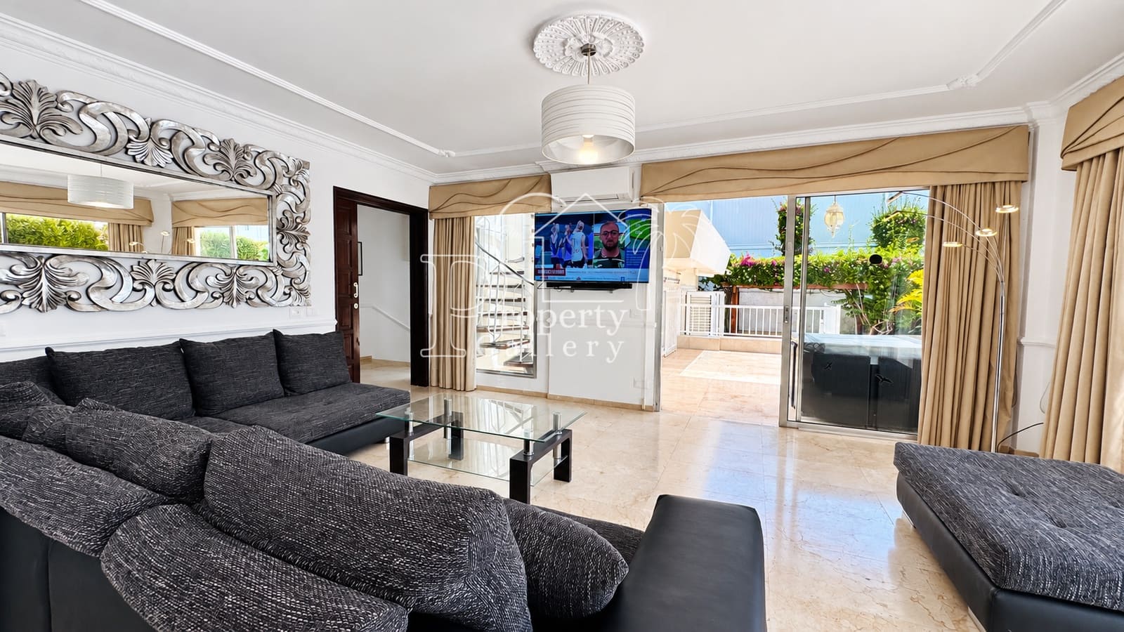 6 makuuhuone Huvila myytävänä paikassa Costa Adeje mukana uima-altaan 
autotalli - 3 750 000 € (Ref: 9129450)