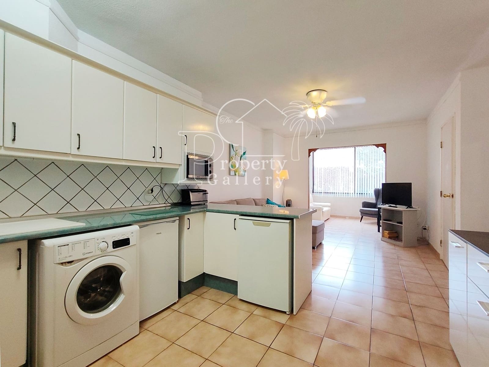 2 soveværelse Lejlighed til salg i Los Cristianos med swimmingpool - € 315.000 (Ref: 9146716)