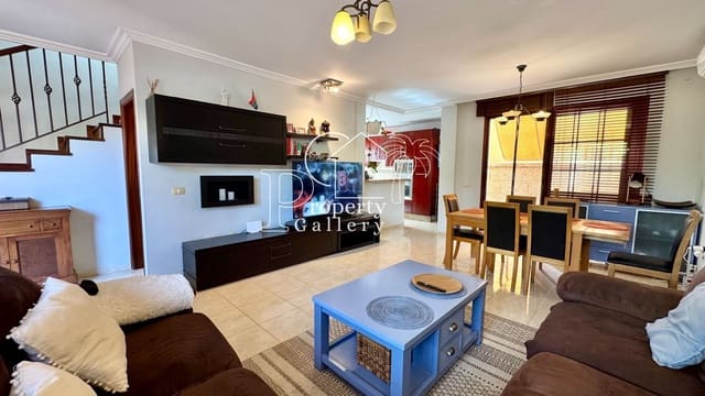 3 chambre Villa/Maison à vendre à Arona avec garage - 485 000 € (Ref: 9163371)