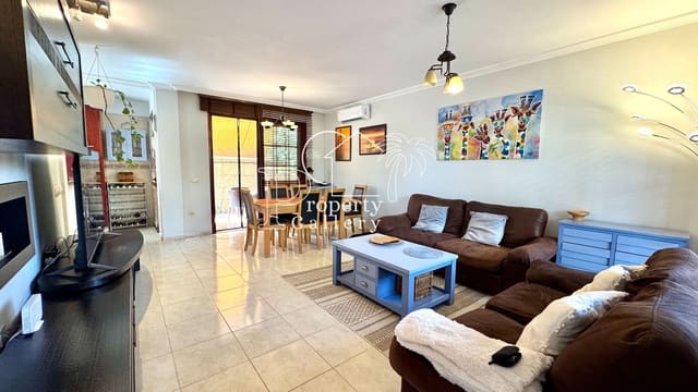 3 chambre Villa/Maison à vendre à Arona avec garage - 485 000 € (Ref: 9163371)