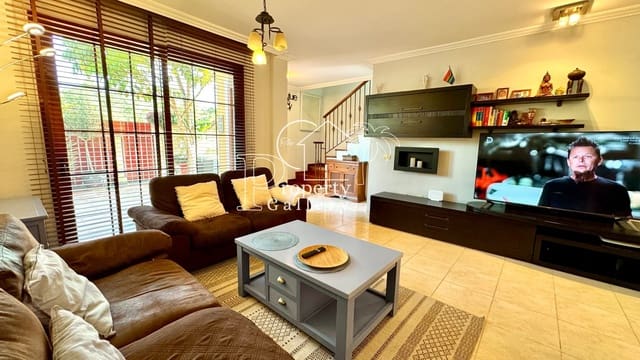 3 chambre Villa/Maison à vendre à Arona avec garage - 485 000 € (Ref: 9163371)