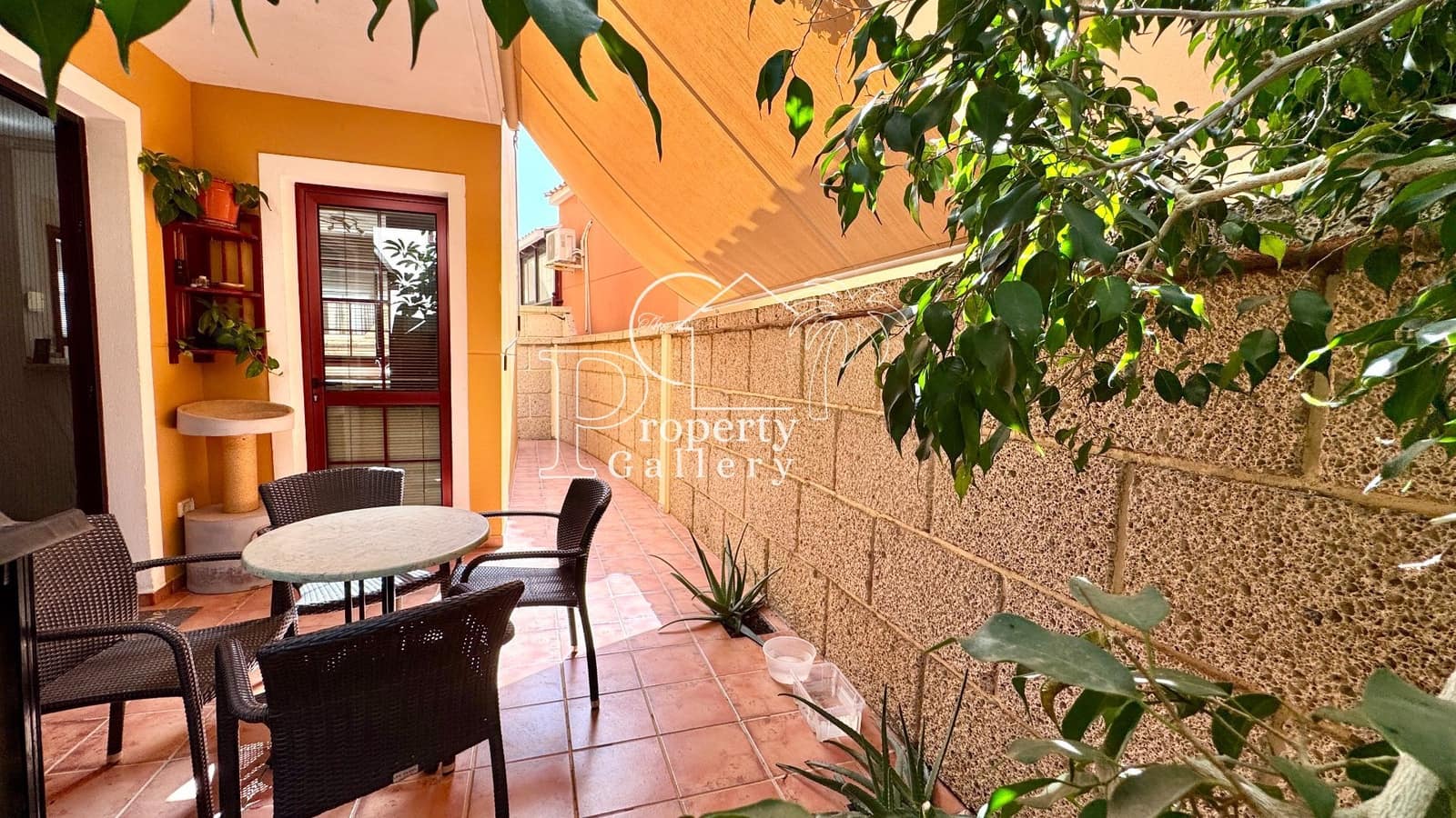 3 soveværelse Villa til salg i Arona med garage - € 485.000 (Ref: 9163371)