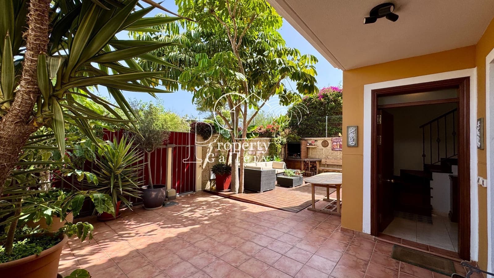 3 soveværelse Villa til salg i Arona med garage - € 485.000 (Ref: 9163371)