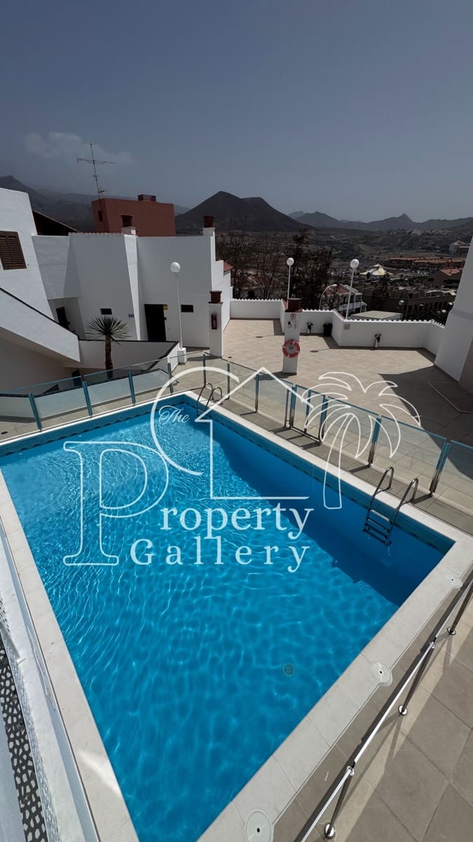 1 soveværelse Lejlighed til salg i Los Cristianos med swimmingpool garage - € 235.000 (Ref: 9176153)