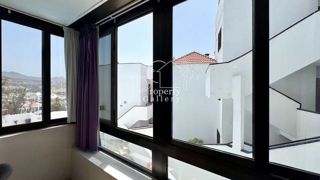 1 soveværelse Lejlighed til salg i Los Cristianos, Arona med swimmingpool garage - € 235.000 (Ref: 9176153)