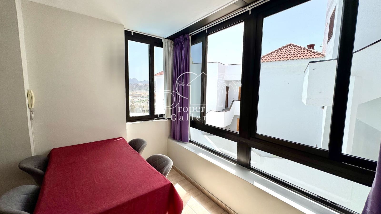 1 soveværelse Lejlighed til salg i Los Cristianos med swimmingpool garage - € 235.000 (Ref: 9176153)