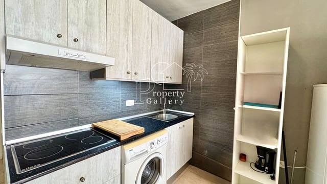 1 soveværelse Lejlighed til salg i Los Cristianos, Arona med swimmingpool garage - € 235.000 (Ref: 9176153)