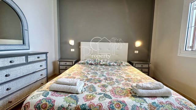 1 soveværelse Lejlighed til salg i Los Cristianos, Arona med swimmingpool garage - € 235.000 (Ref: 9176153)