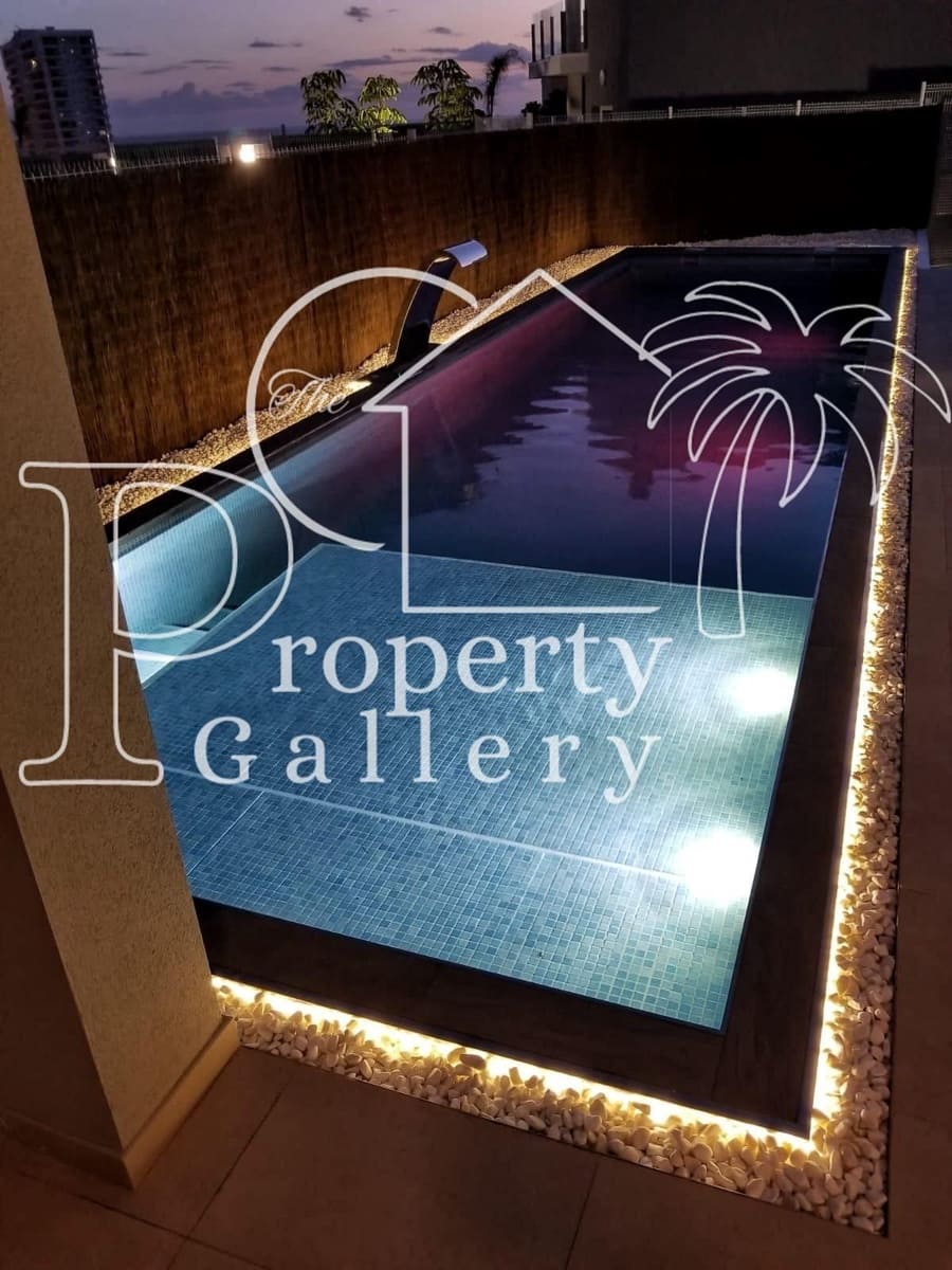 3 soverom Villa til salgs i Adeje med svømmebasseng garasje - € 1 175 000 (Ref: 9232159)