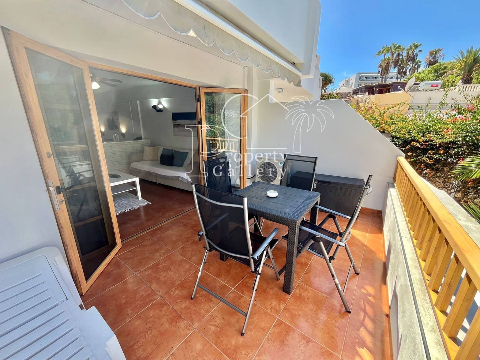 Studio te koop in Costa Adeje met zwembad - € 250.000 (Ref: 9246302)