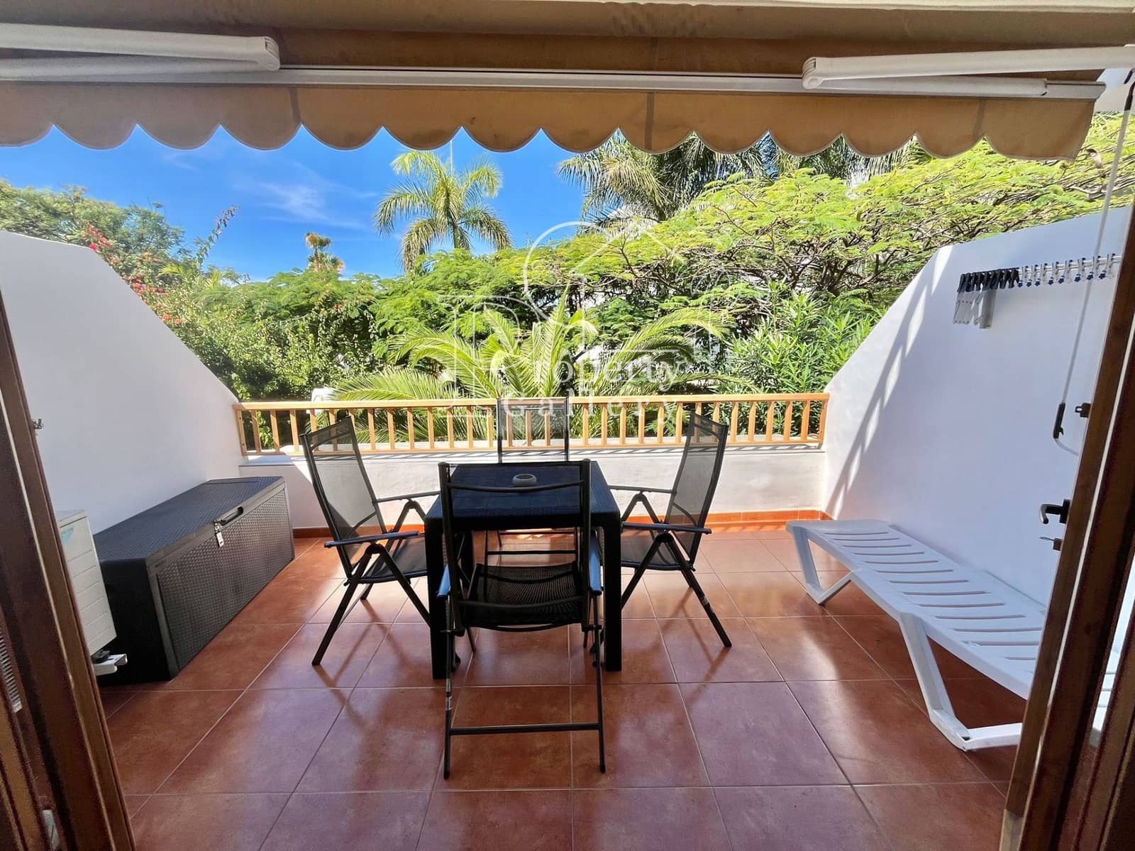 Studio te koop in Costa Adeje met zwembad - € 250.000 (Ref: 9246302)