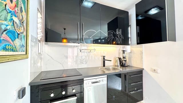 2 makuuhuone Paritalo myytävänä paikassa Palm-Mar, Arona mukana 
autotalli - 600 000 € (Ref: 9300422)