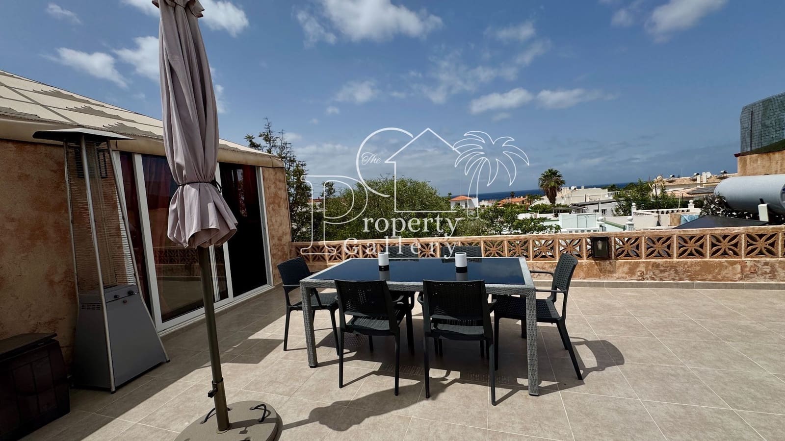 2 soverom Kjedet enebolig til salgs i Palm-Mar med garasje - € 600 000 (Ref: 9300422)