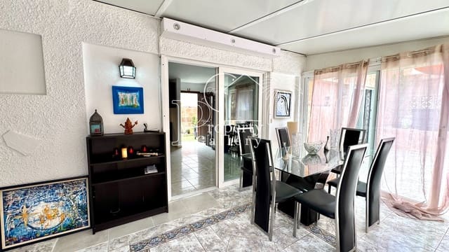 2 makuuhuone Paritalo myytävänä paikassa Palm-Mar, Arona mukana 
autotalli - 600 000 € (Ref: 9300422)