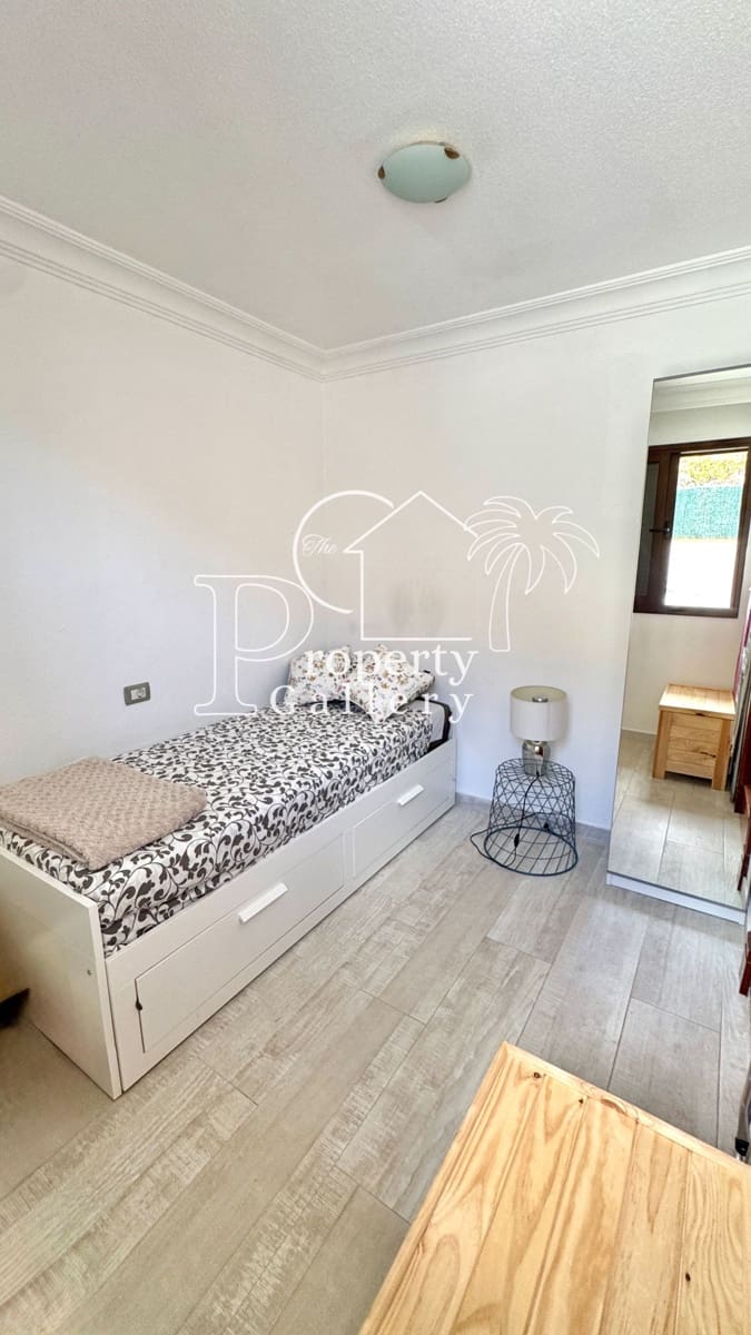 3 bedroom Townhouse for sale in Costa Adeje with garage - € 499,000 (Ref: 9358836)