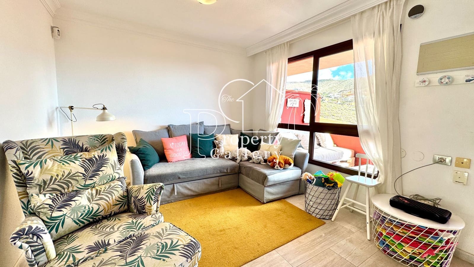 3 bedroom Townhouse for sale in Costa Adeje with garage - € 499,000 (Ref: 9358836)