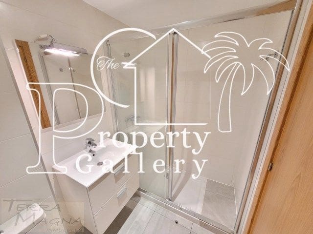 2 sovrum Lägenhet till salu i Adeje med pool garage - 350 000 € (Ref: 9387115)