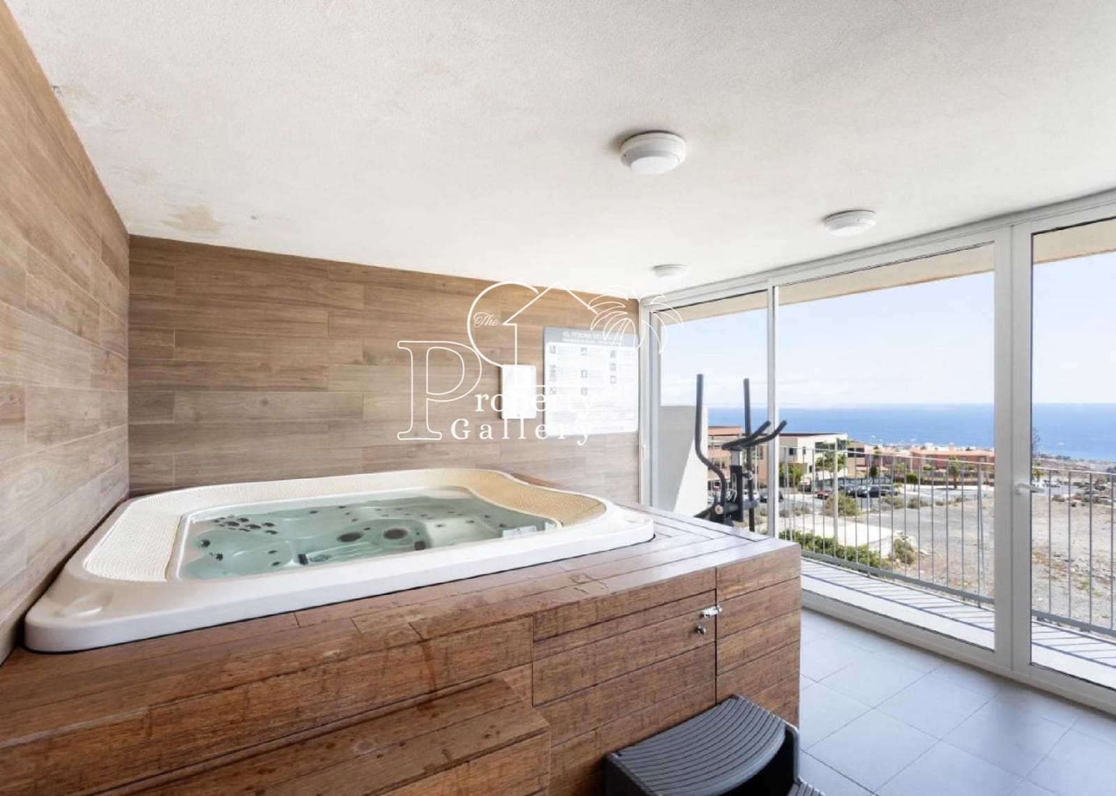 2 sovrum Lägenhet till salu i Adeje med pool garage - 350 000 € (Ref: 9387115)