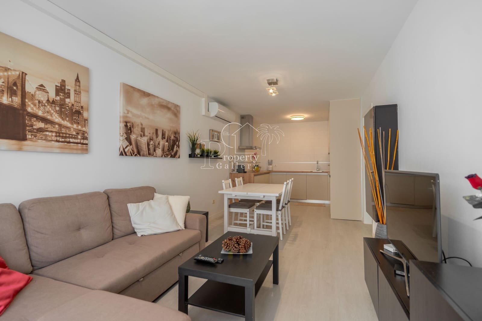 2 soveværelse Lejlighed til salg i Adeje med garage - € 265.000 (Ref: 9390082)