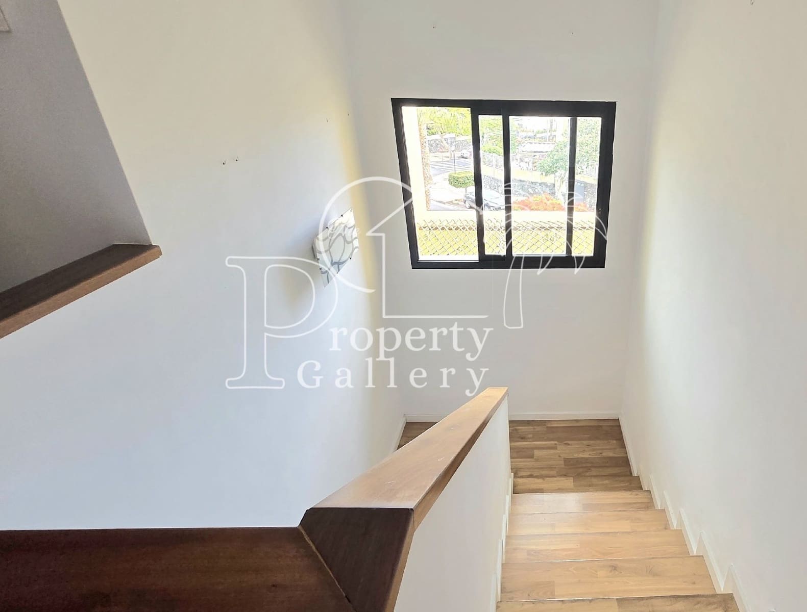 3 chambre Maison de Ville à vendre à Adeje avec garage - 475 000 € (Ref: 9390083)