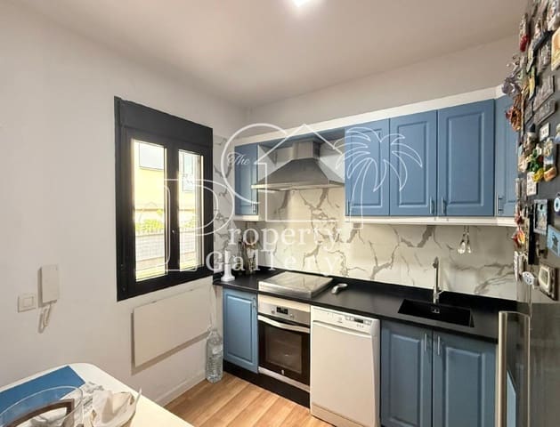 3 chambre Maison de Ville à vendre à Adeje avec garage - 475 000 € (Ref: 9390083)