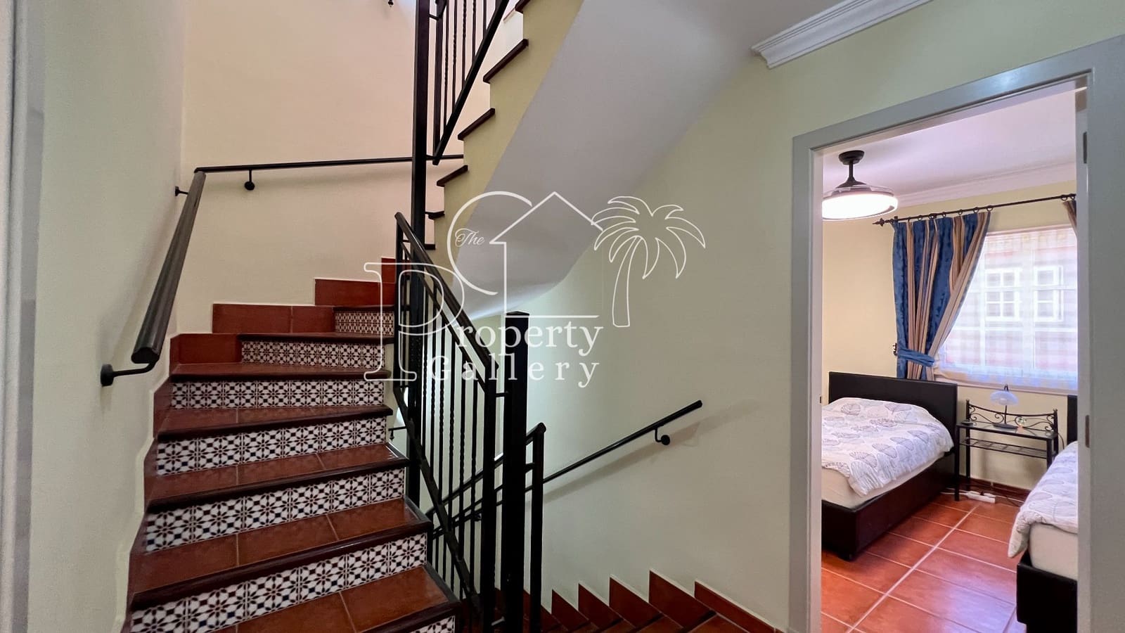 5 Zimmer Haus zu verkaufen in Adeje mit Pool Garage - 395.000 € (Ref: 9450105)