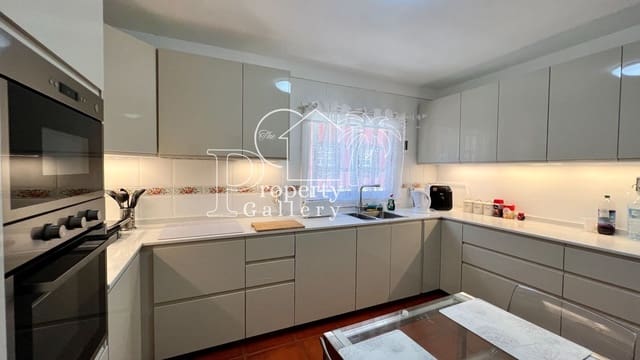 5 Zimmer Haus zu verkaufen in Adeje mit Pool Garage - 395.000 € (Ref: 9450105)