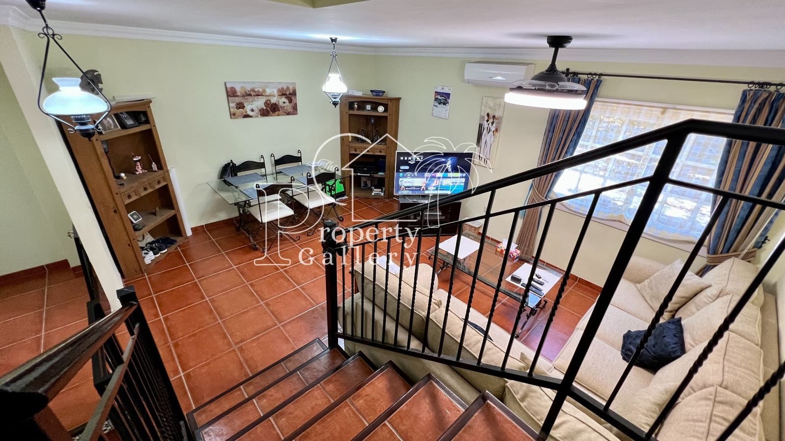 5 Zimmer Haus zu verkaufen in Adeje mit Pool Garage - 395.000 € (Ref: 9450105)