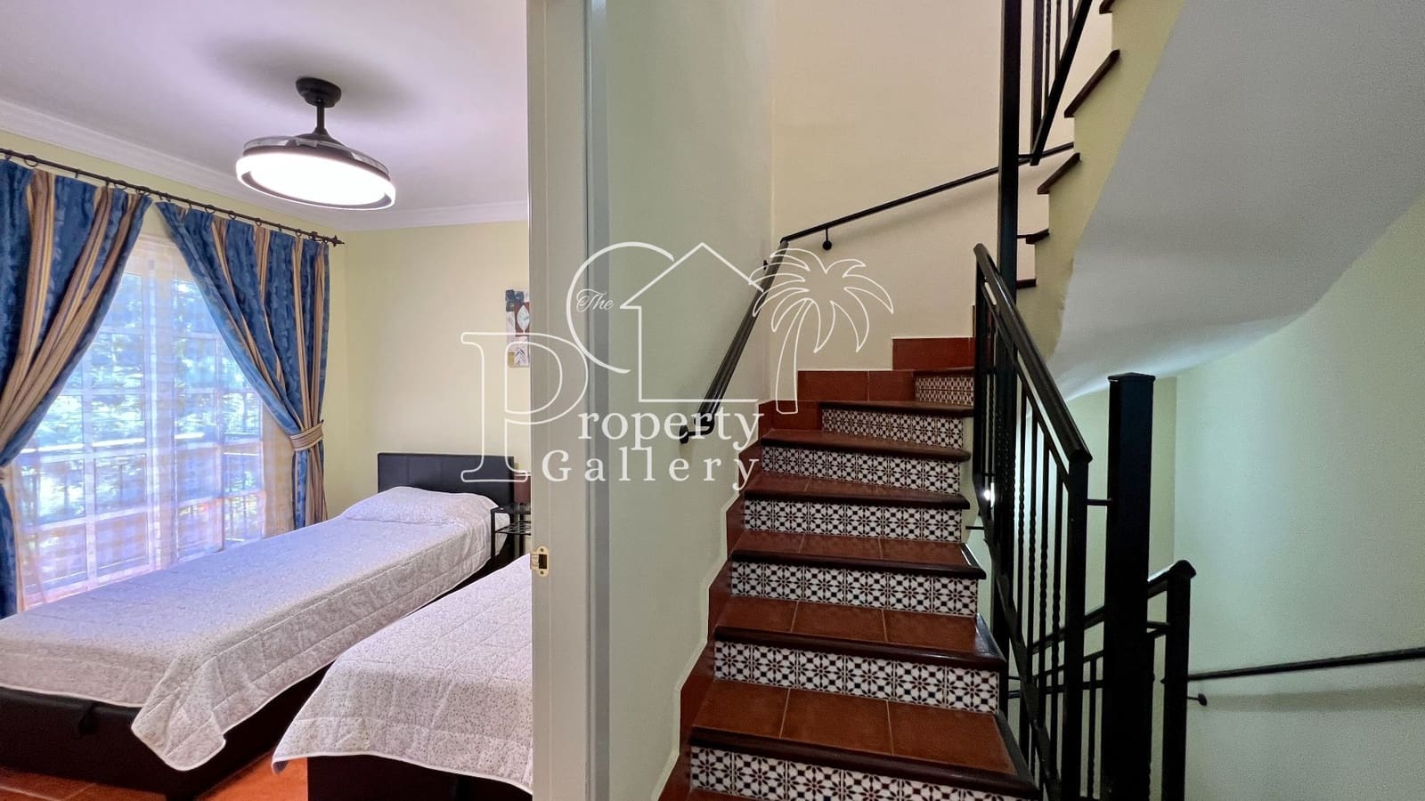 5 Zimmer Haus zu verkaufen in Adeje mit Pool Garage - 395.000 € (Ref: 9450105)