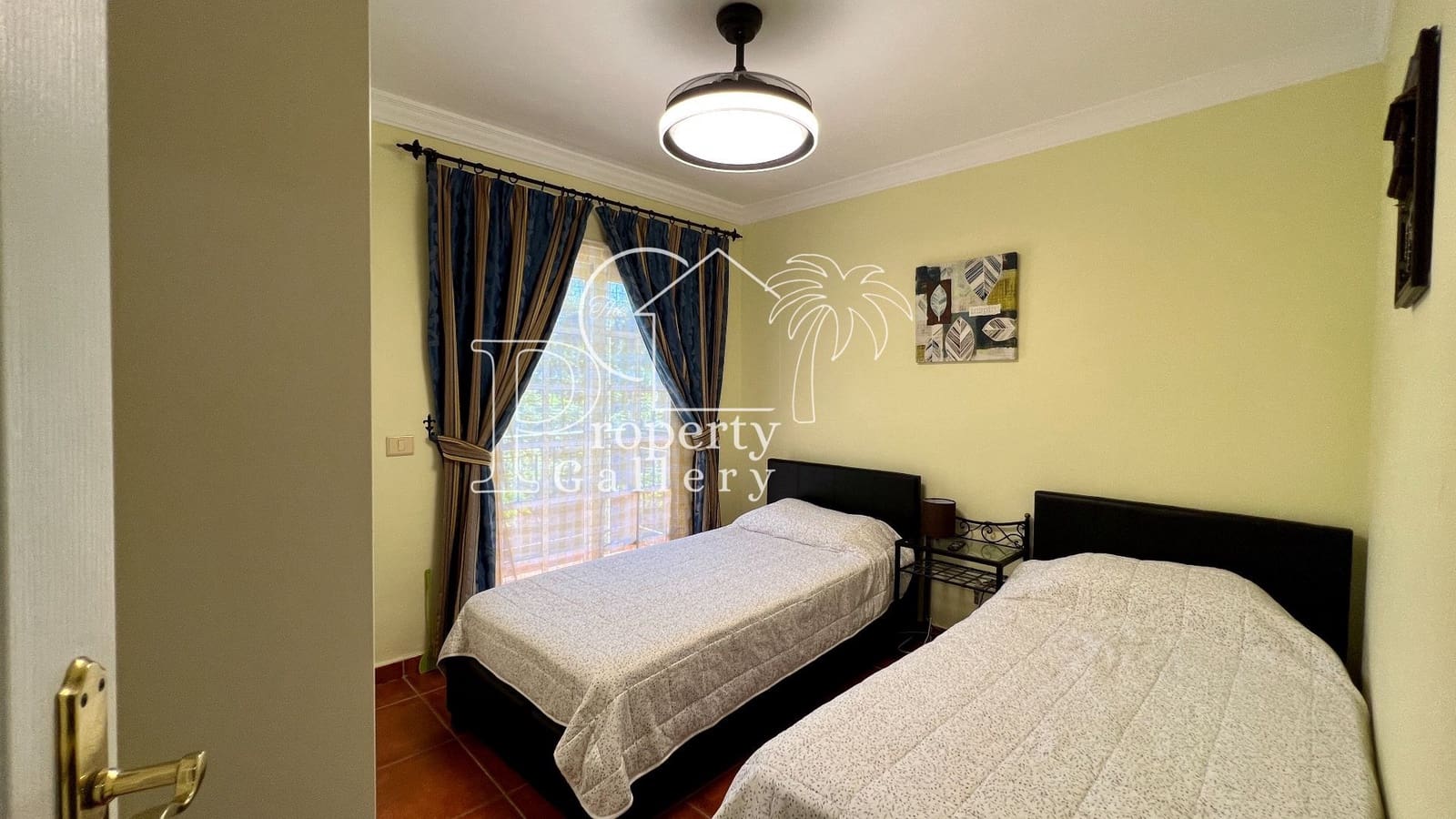 5 Zimmer Haus zu verkaufen in Adeje mit Pool Garage - 395.000 € (Ref: 9450105)