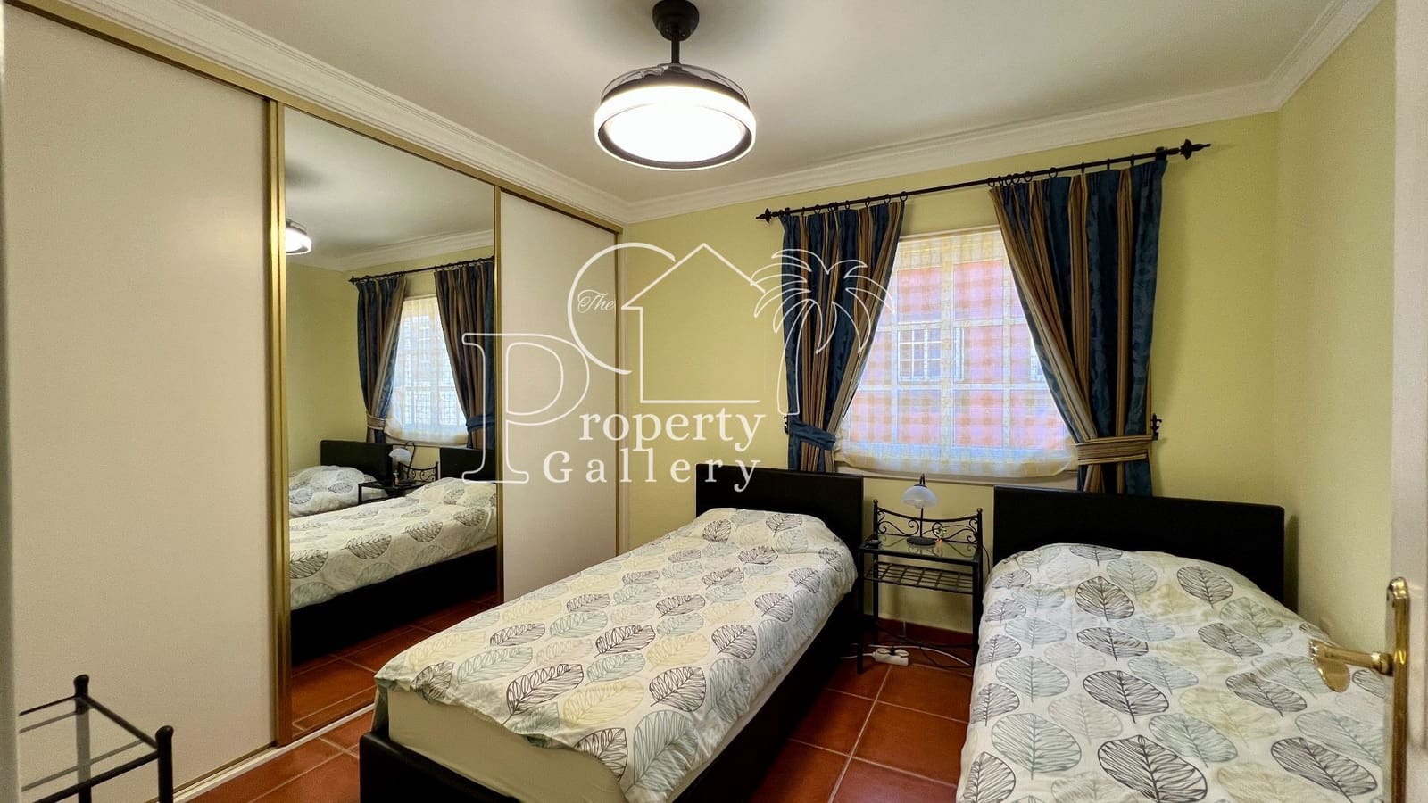 5 Zimmer Haus zu verkaufen in Adeje mit Pool Garage - 395.000 € (Ref: 9450105)