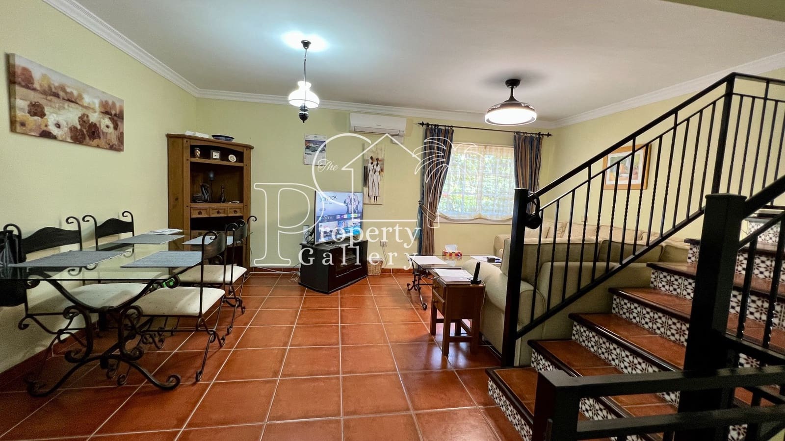 5 Zimmer Haus zu verkaufen in Adeje mit Pool Garage - 395.000 € (Ref: 9450105)