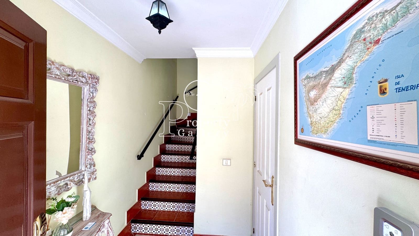 5 sypialnia Dom na sprzedaż w Adeje z basenem garażem - 395 000 € (Ref: 9450105)