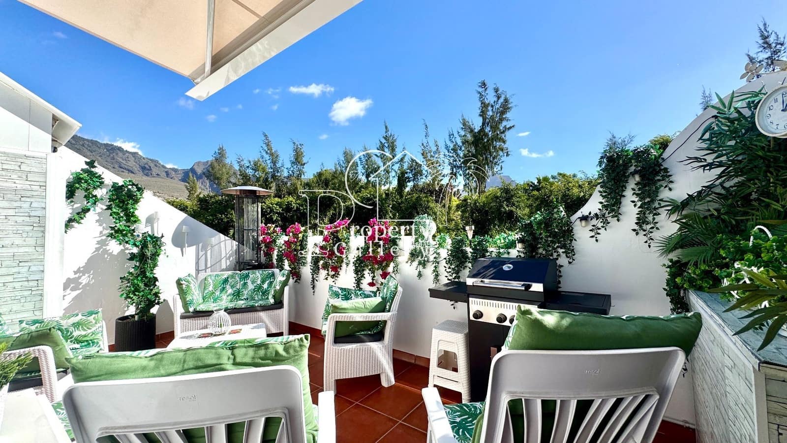 5 sypialnia Dom na sprzedaż w Adeje z basenem garażem - 395 000 € (Ref: 9450105)