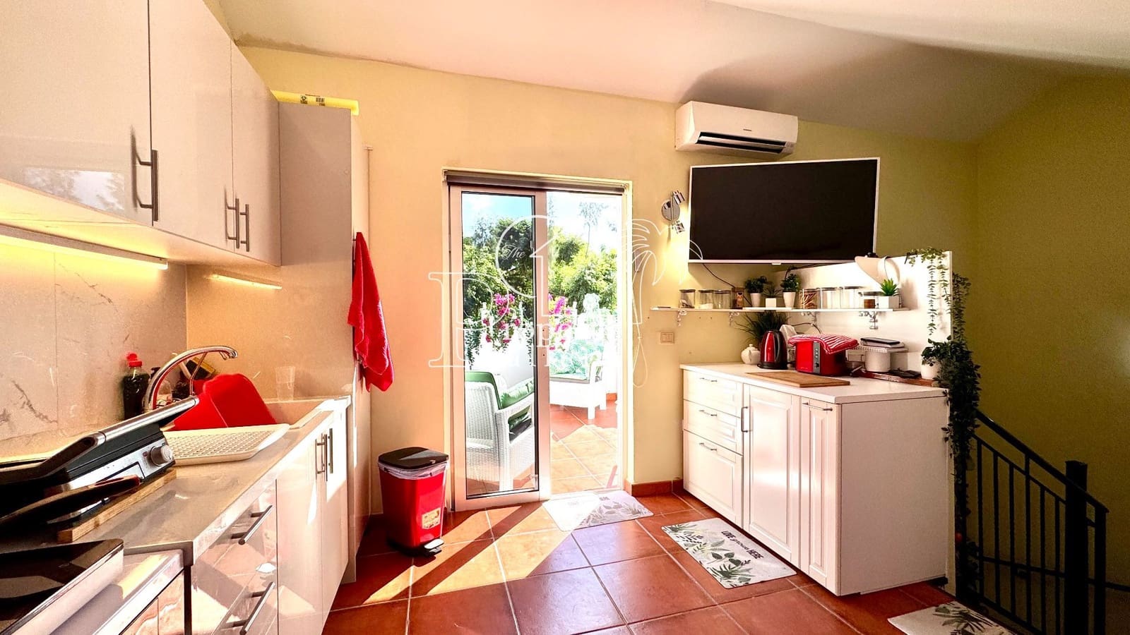 5 sypialnia Dom na sprzedaż w Adeje z basenem garażem - 395 000 € (Ref: 9450105)