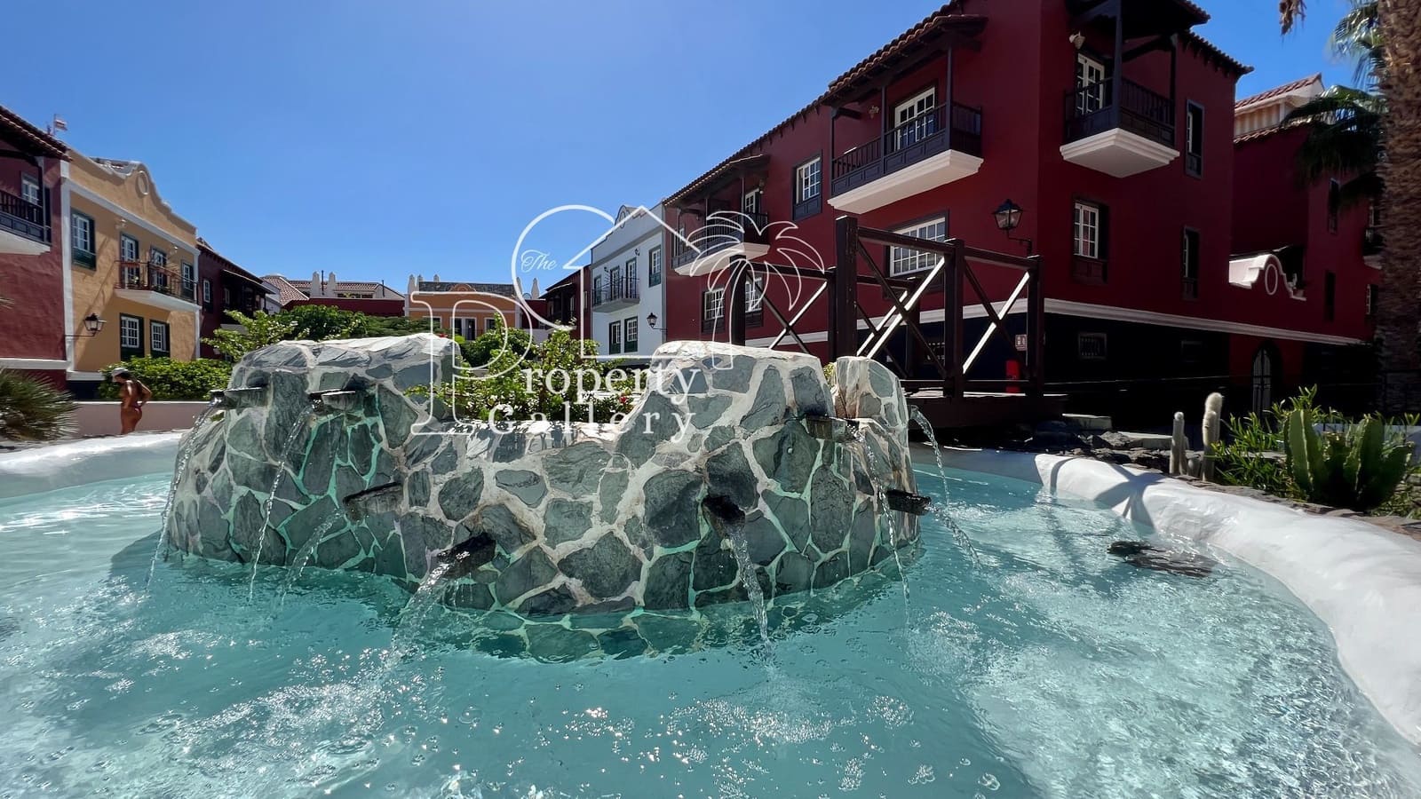 5 sypialnia Dom na sprzedaż w Adeje z basenem garażem - 395 000 € (Ref: 9450105)