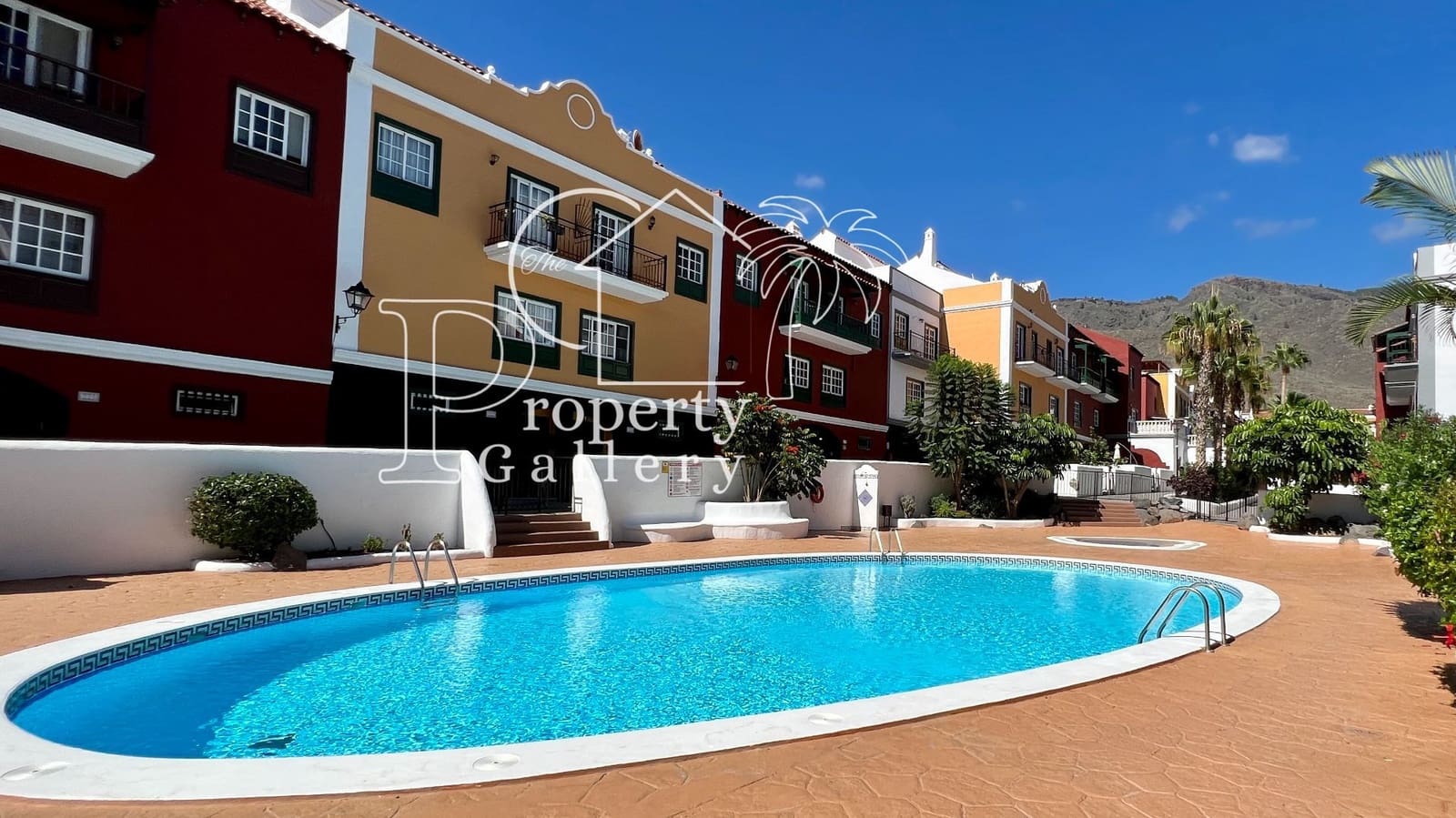 5 sypialnia Dom na sprzedaż w Adeje z basenem garażem - 395 000 € (Ref: 9450105)