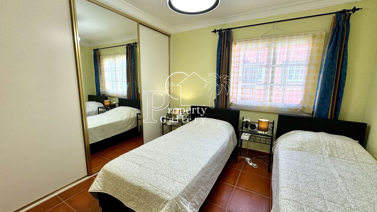 5 sypialnia Dom na sprzedaż w Adeje z basenem garażem - 395 000 € (Ref: 9450105)